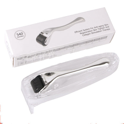 Rouleau Microneedling 540 Aiguilles Or &amp; Argent – Soin Visage Anti-Âge