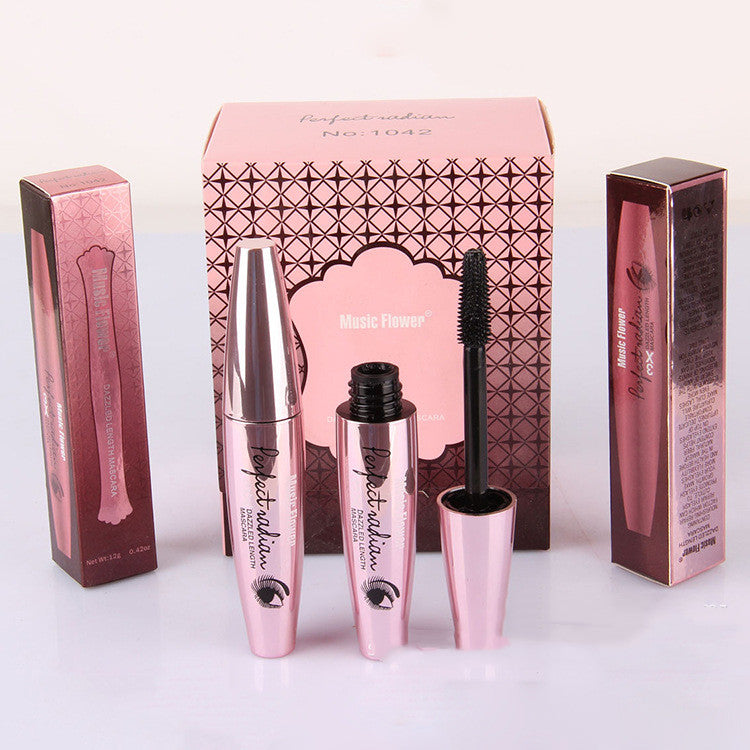 Mascara Longue Durée Recourbant – Volume & Allongement Anti-Taches