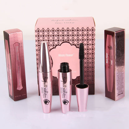 Mascara Longue Durée Recourbant – Volume &amp; Allongement Anti-Taches